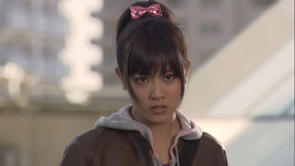 Hikaru Yamamoto sebagai Akiko Narumi di serial Kamen Rider W