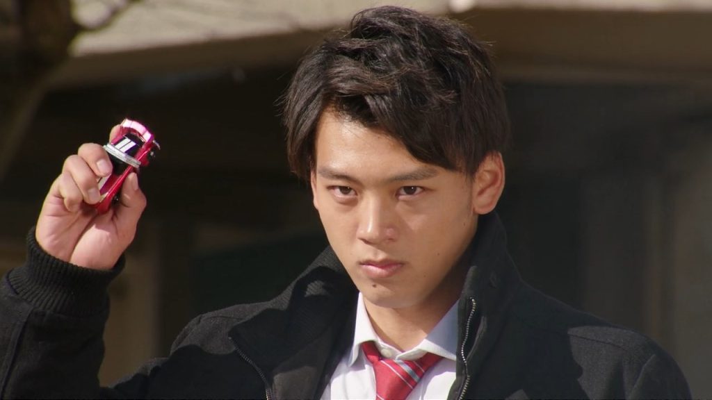 Ryōma Takeuchi Berperan sebagai Shinnosuke Tomari di Kamen Rider Drive