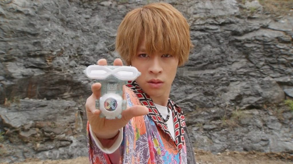 Shun Nishime yang berperan sebagai Takeru Tenkuji di serial Kamen Rider Ghost